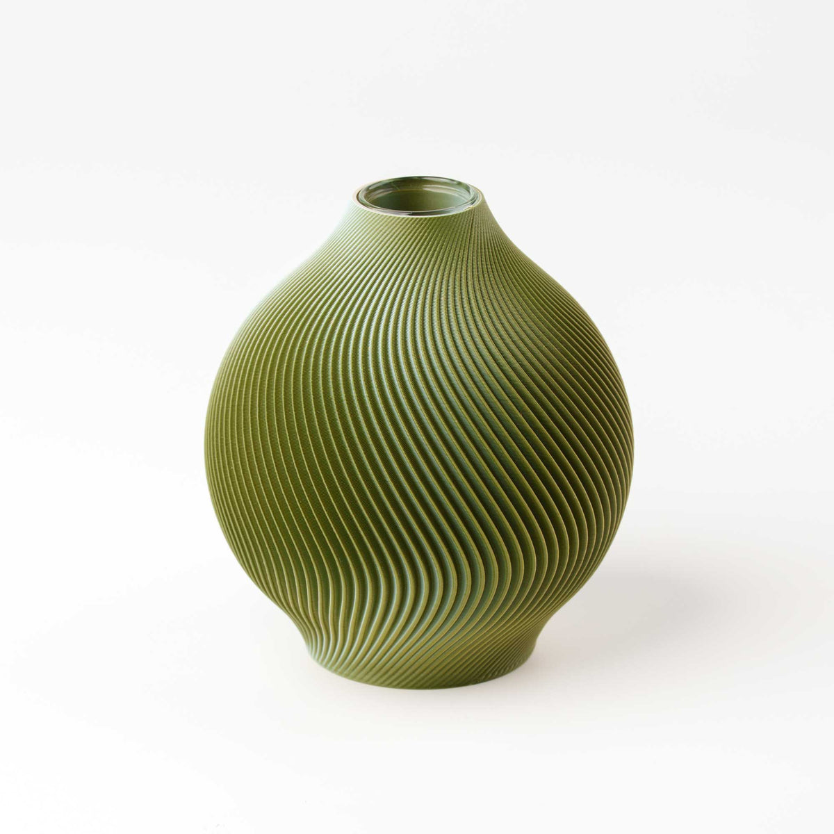 淡い緑色の彫刻模様の花瓶 楽天市場】Green Polygon グリーンポリゴン 深みのある緑の花瓶