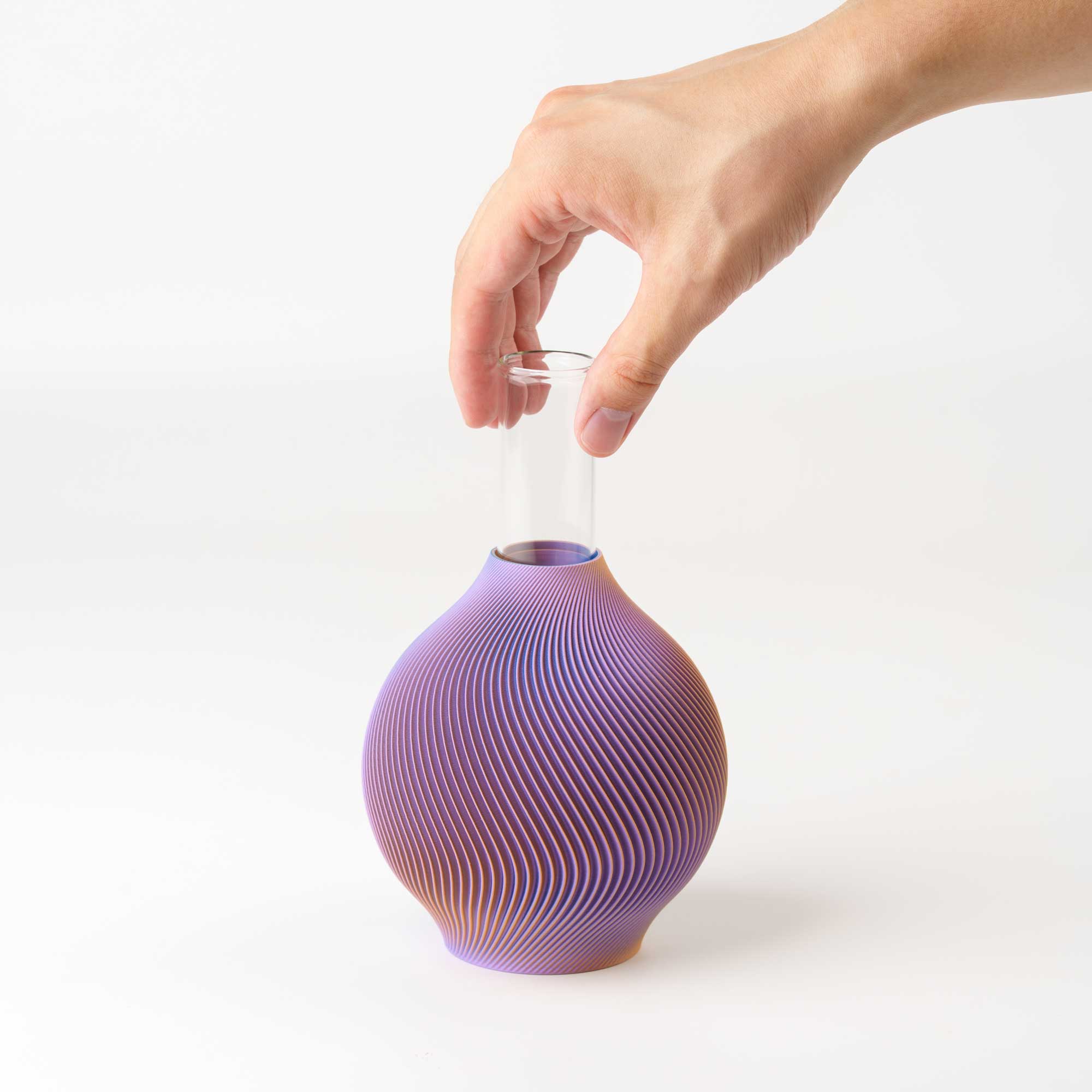 TSUKIYONO工房　光の器さくら花ふぶき　ガラスベース　上越クリスタル 綾ガラス 一輪挿し | 月影の桜 | 金赤 | グラスアート黒木