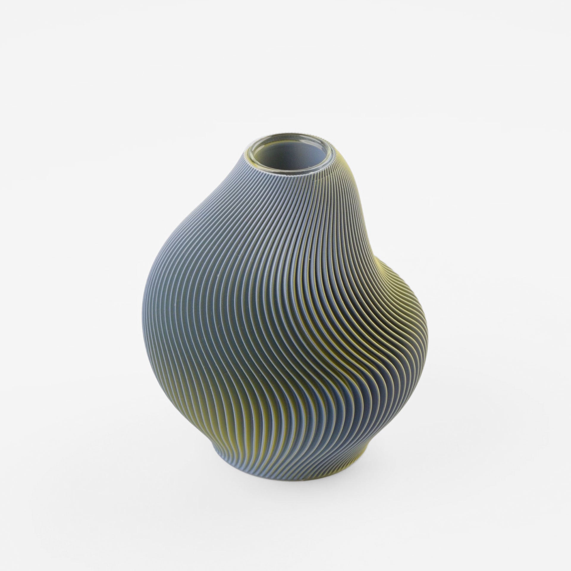 unique] vase #005 – QUQU